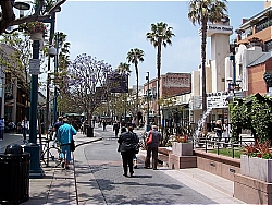Third Street Promenade: Santa Monica